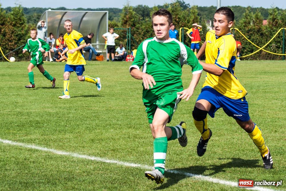 Zdjęcie w galerii na portalu naszraciborz.pl: Grad goli w derbach Raciborza wiadomości z regionu