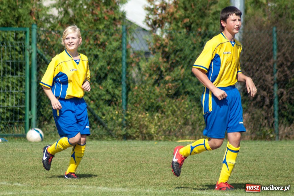 Zdjęcie w galerii na portalu naszraciborz.pl: Grad goli w derbach Raciborza wiadomości z regionu