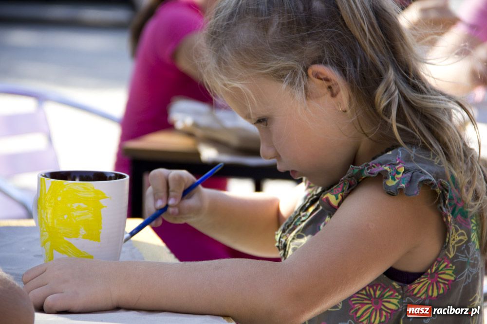 Zdjęcie w galerii na portalu naszraciborz.pl: MDK promował się na zamku wiadomości z regionu