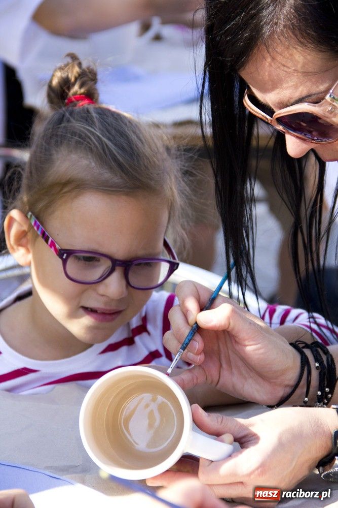 Zdjęcie w galerii na portalu naszraciborz.pl: MDK promował się na zamku wiadomości z regionu