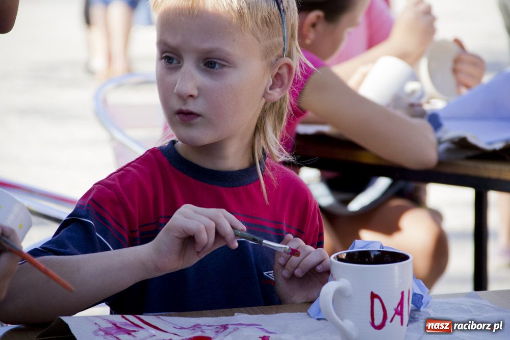 Zdjęcie w galerii na portalu naszraciborz.pl: MDK promował się na zamku wiadomości z regionu