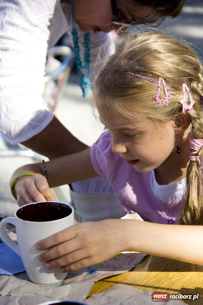 Zdjęcie w galerii na portalu naszraciborz.pl: MDK promował się na zamku wiadomości z regionu