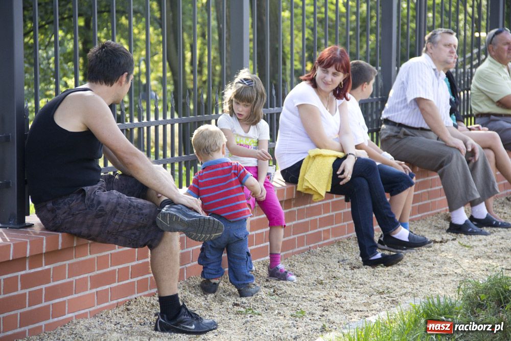 Zdjęcie w galerii na portalu naszraciborz.pl: MDK promował się na zamku wiadomości z regionu