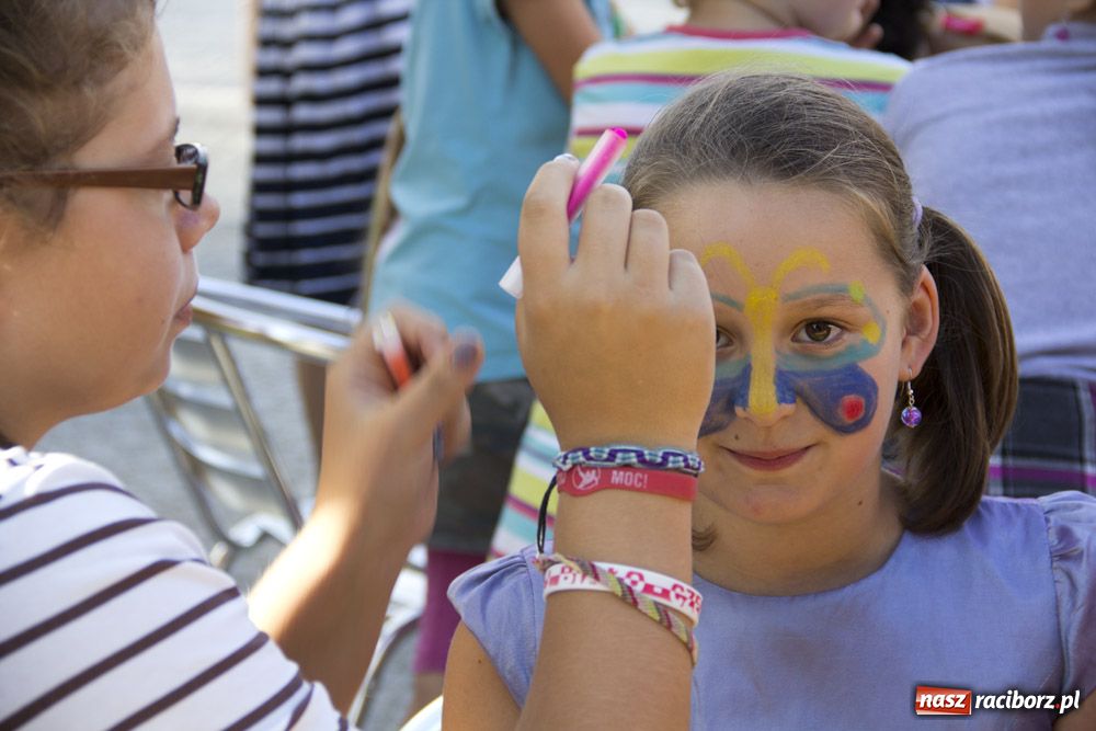 Zdjęcie w galerii na portalu naszraciborz.pl: MDK promował się na zamku wiadomości z regionu