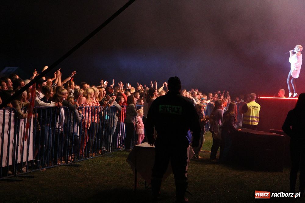 Zdjęcie w galerii na portalu naszraciborz.pl: Wspaniały koncert Ani Wyszkoni wiadomości z regionu