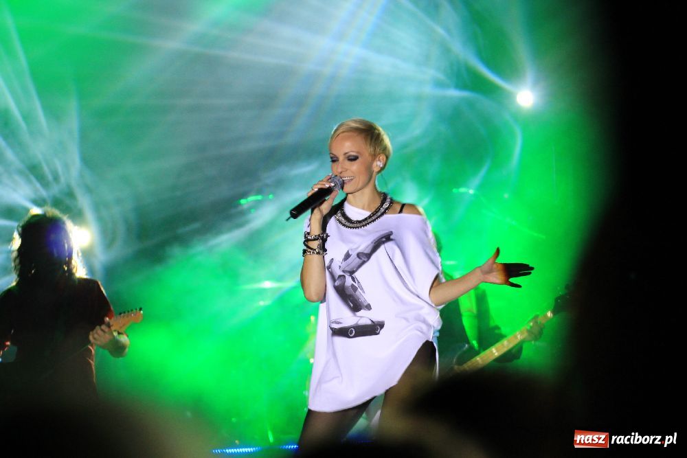 Zdjęcie w galerii na portalu naszraciborz.pl: Wspaniały koncert Ani Wyszkoni wiadomości z regionu