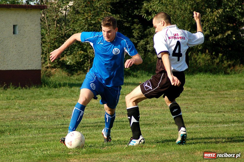 Zdjęcie w galerii na portalu naszraciborz.pl: Podział punktów w Bieńkowicach wiadomości z regionu