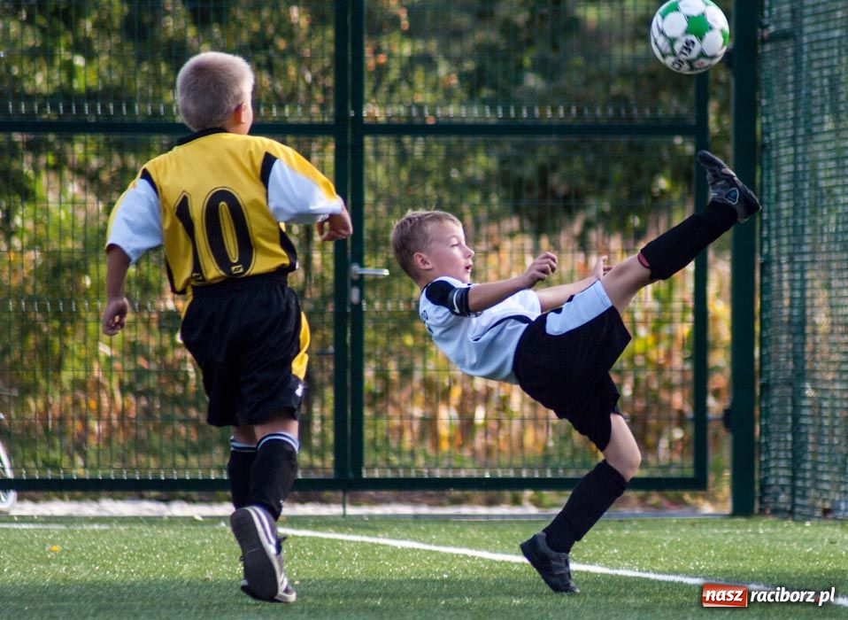 Zdjęcie w galerii na portalu naszraciborz.pl: Przyszłość pokonała Naprzód wiadomości z regionu