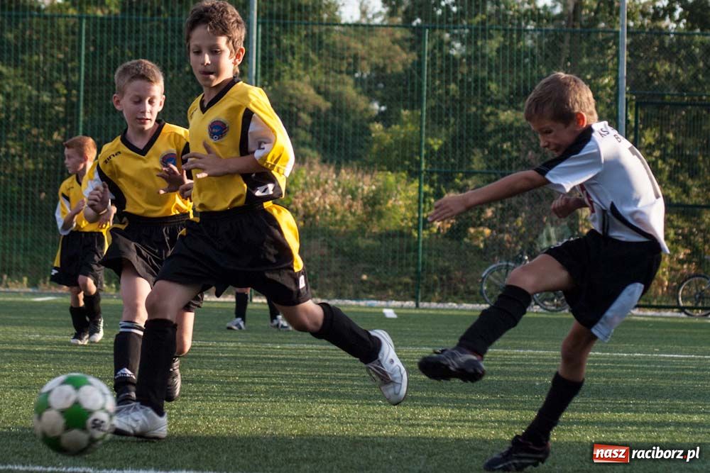 Zdjęcie w galerii na portalu naszraciborz.pl: Przyszłość pokonała Naprzód wiadomości z regionu