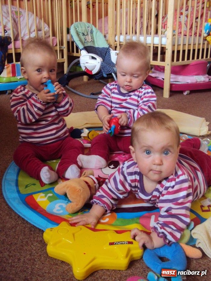 Zdjęcie w galerii na portalu naszraciborz.pl: Trojaczki z Bojanowa mają się świetnie! wiadomości z regionu
