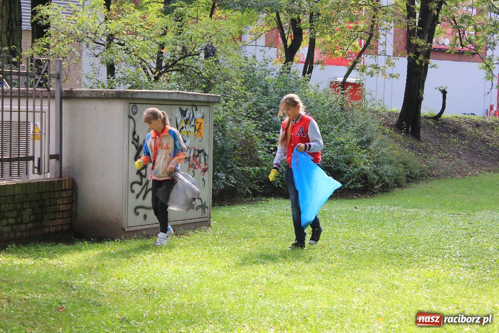 Zdjęcie w galerii na portalu naszraciborz.pl: Akcja sprzątania świata w Raciborzu wiadomości z regionu
