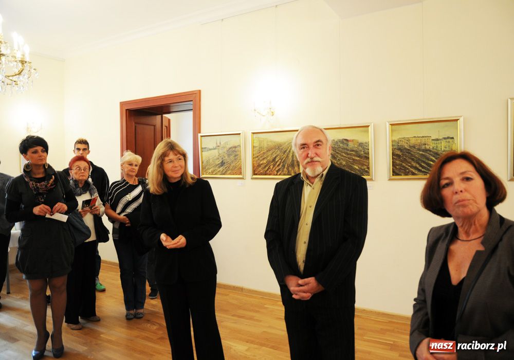 Zdjęcie w galerii na portalu naszraciborz.pl: Pejzaże - malarski wernisaż na zamku wiadomości z regionu