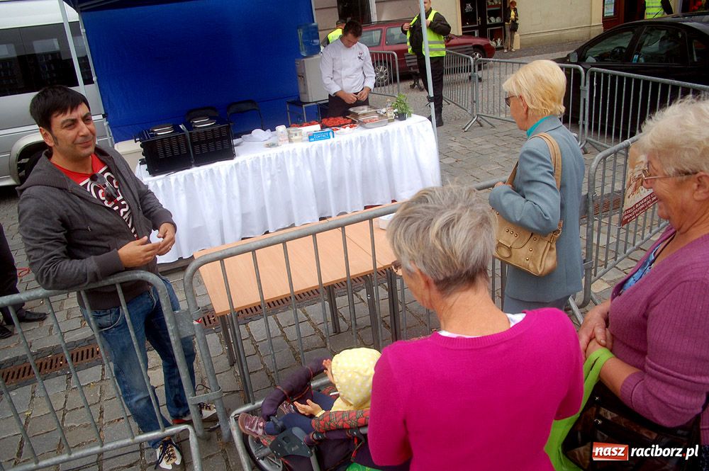 Zdjęcie w galerii na portalu naszraciborz.pl: Cozza czarował włoską kuchnią wiadomości z regionu