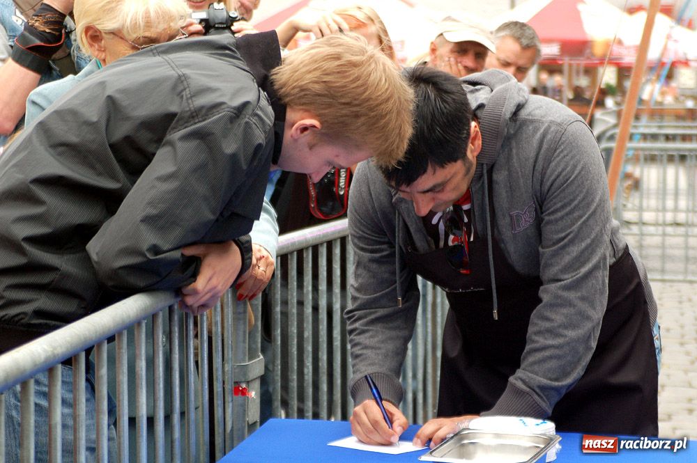Zdjęcie w galerii na portalu naszraciborz.pl: Cozza czarował włoską kuchnią wiadomości z regionu