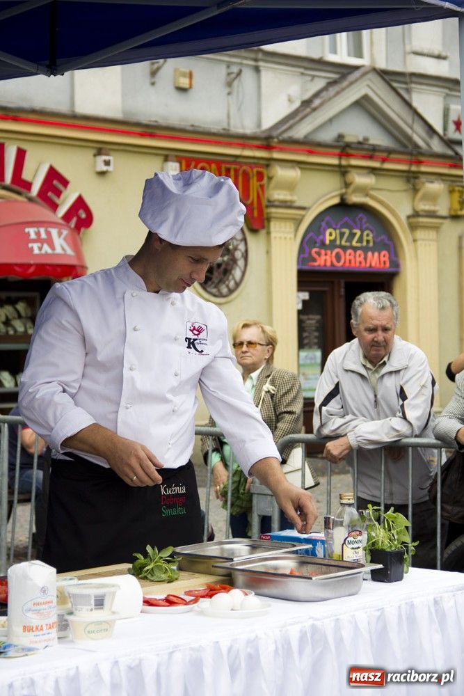 Zdjęcie w galerii na portalu naszraciborz.pl: Cozza czarował włoską kuchnią wiadomości z regionu
