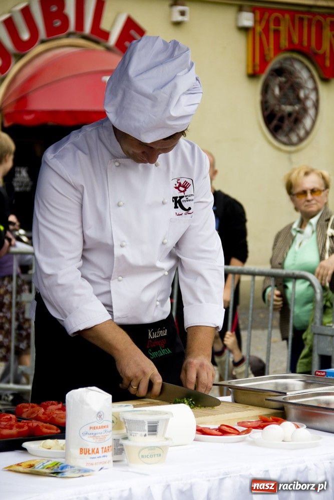 Zdjęcie w galerii na portalu naszraciborz.pl: Cozza czarował włoską kuchnią wiadomości z regionu