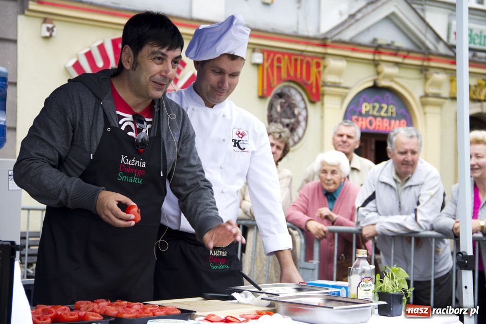 Zdjęcie w galerii na portalu naszraciborz.pl: Cozza czarował włoską kuchnią wiadomości z regionu