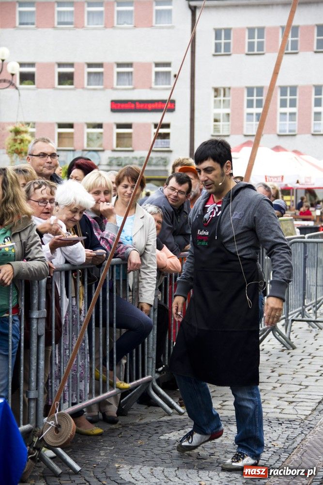 Zdjęcie w galerii na portalu naszraciborz.pl: Cozza czarował włoską kuchnią wiadomości z regionu