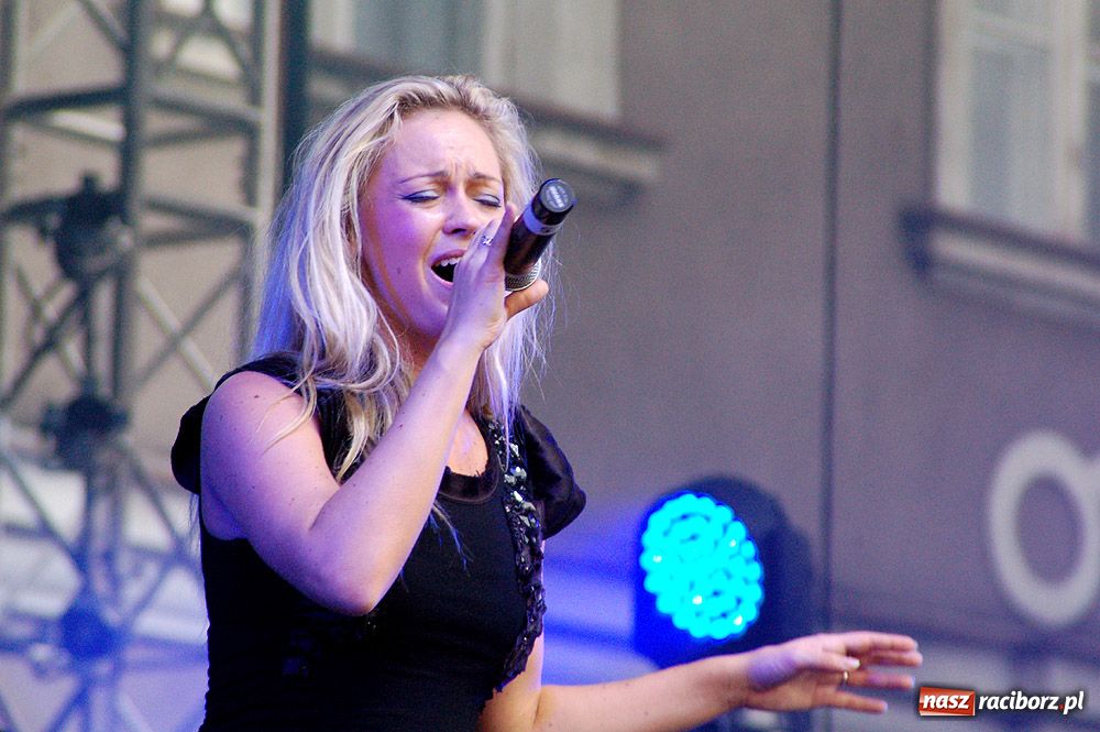 Zdjęcie w galerii na portalu naszraciborz.pl: Autostopem z malowaną lalą - fotorelacja wiadomości z regionu