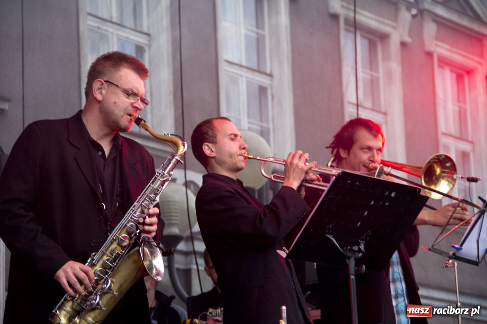 Zdjęcie w galerii na portalu naszraciborz.pl: Autostopem z malowaną lalą - fotorelacja wiadomości z regionu