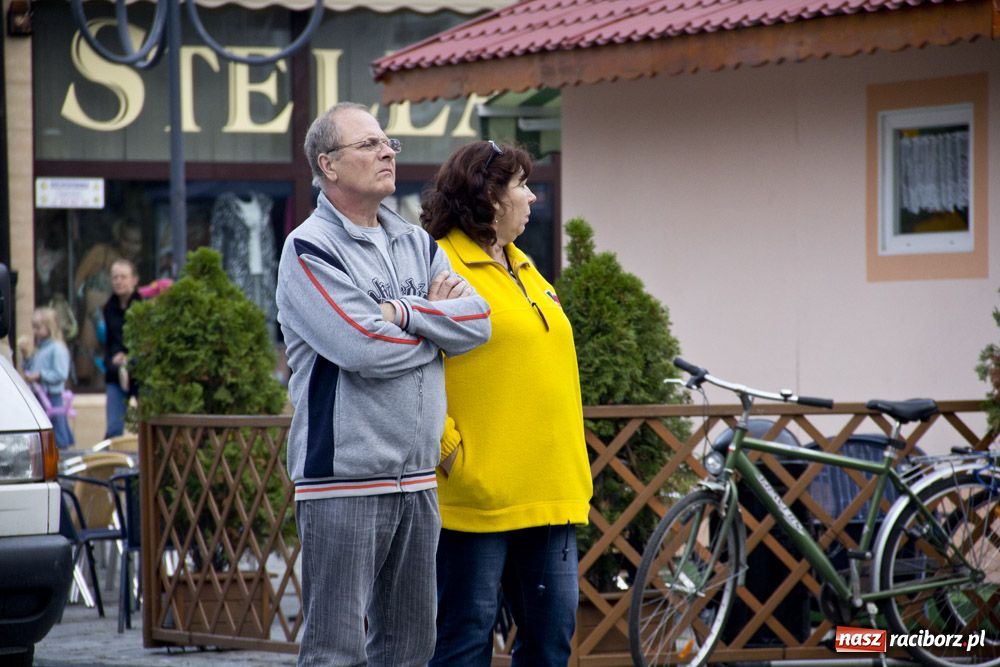 Zdjęcie w galerii na portalu naszraciborz.pl: Autostopem z malowaną lalą - fotorelacja wiadomości z regionu