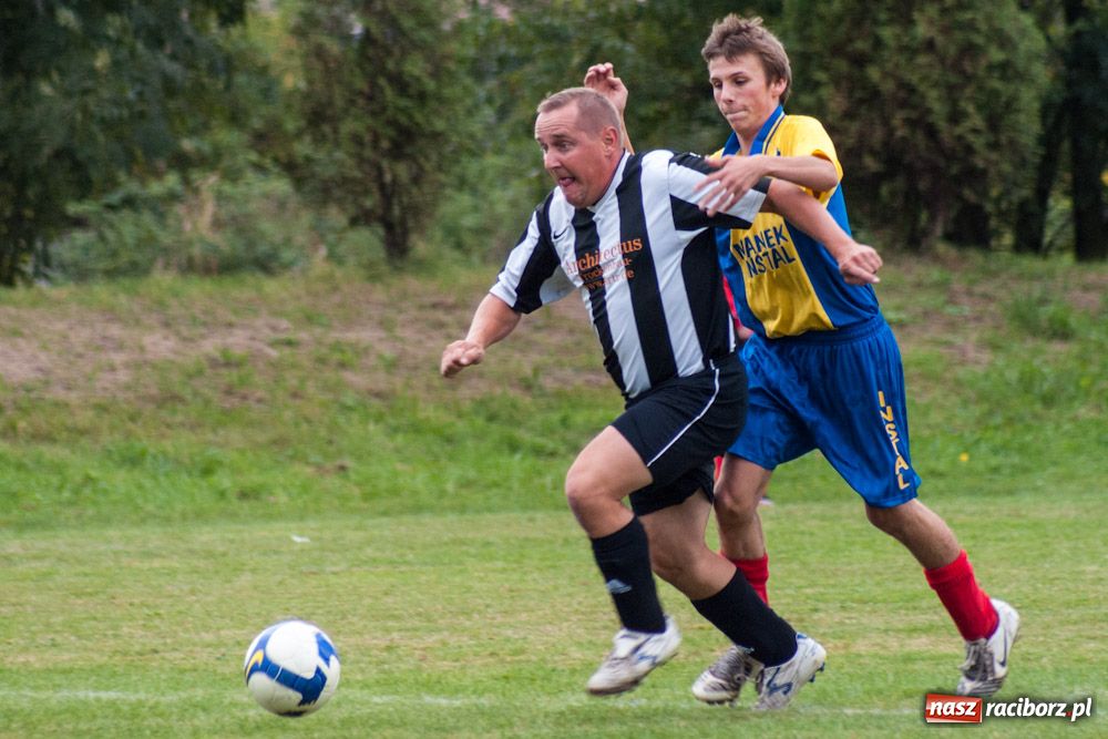Zdjęcie w galerii na portalu naszraciborz.pl: Hat-trick Jeziorskiego i trzy punkty wiadomości z regionu