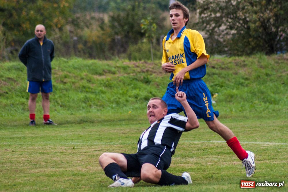 Zdjęcie w galerii na portalu naszraciborz.pl: Hat-trick Jeziorskiego i trzy punkty wiadomości z regionu