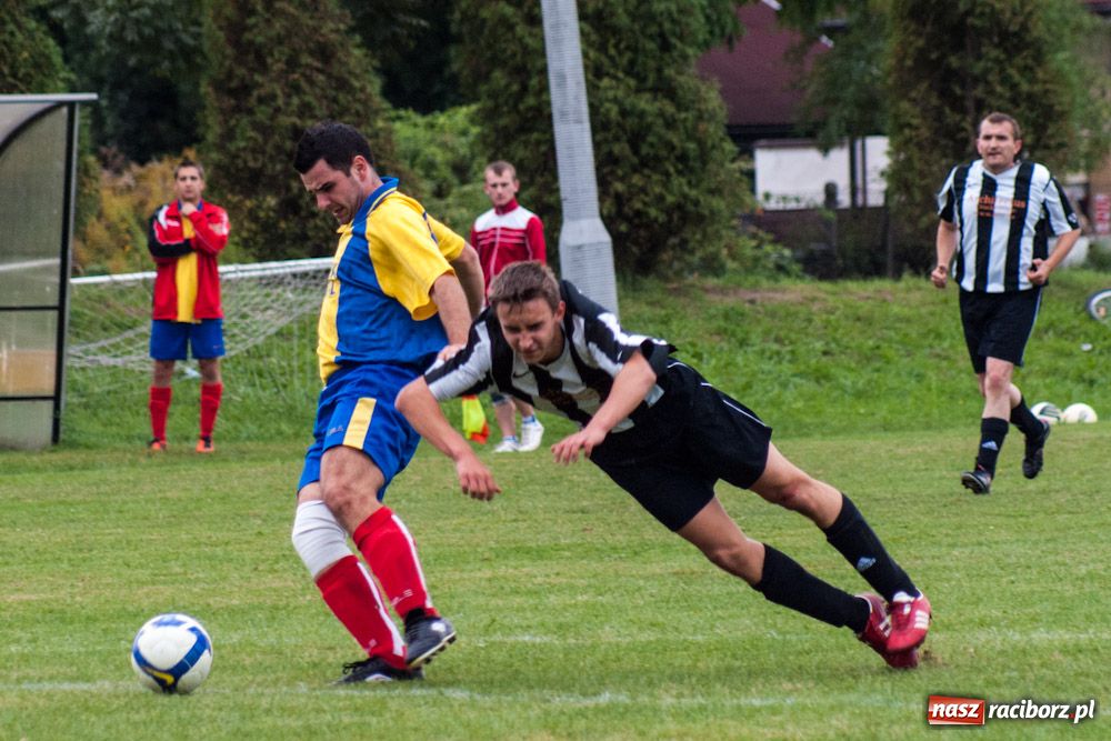 Zdjęcie w galerii na portalu naszraciborz.pl: Hat-trick Jeziorskiego i trzy punkty wiadomości z regionu