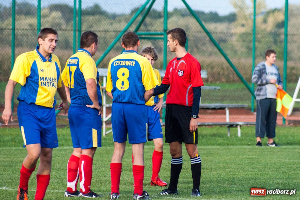 Zdjęcie w galerii na portalu naszraciborz.pl: Hat-trick Jeziorskiego i trzy punkty wiadomości z regionu