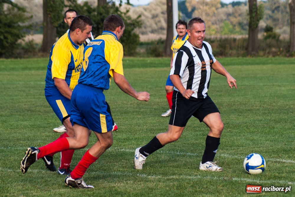 Zdjęcie w galerii na portalu naszraciborz.pl: Hat-trick Jeziorskiego i trzy punkty wiadomości z regionu