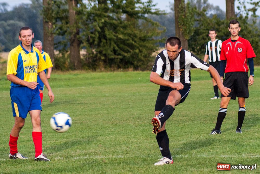 Zdjęcie w galerii na portalu naszraciborz.pl: Hat-trick Jeziorskiego i trzy punkty wiadomości z regionu
