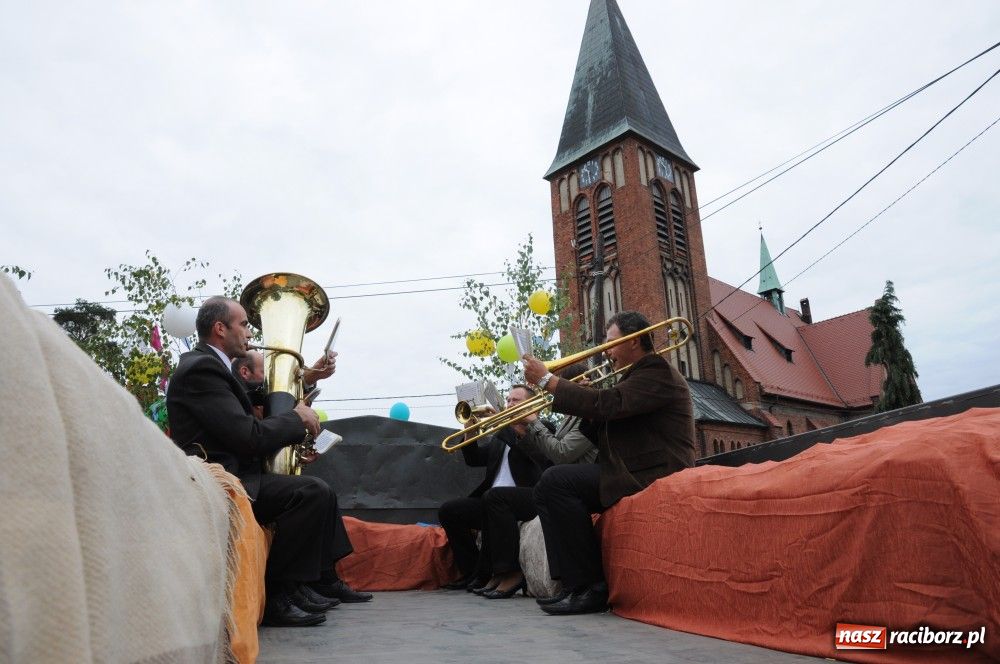 Zdjęcie w galerii na portalu naszraciborz.pl: Pawłów - dożynki na długim dystansie wiadomości z regionu