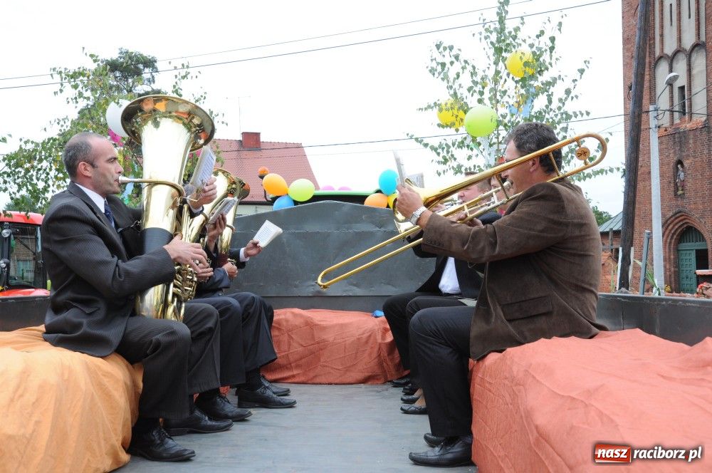 Zdjęcie w galerii na portalu naszraciborz.pl: Pawłów - dożynki na długim dystansie wiadomości z regionu
