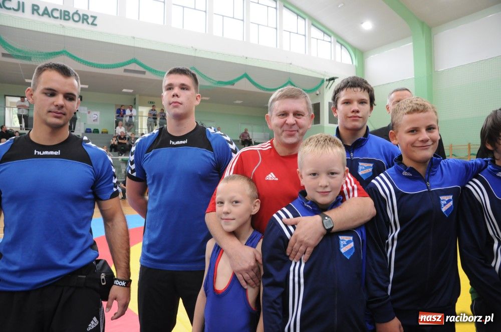 Zdjęcie w galerii na portalu naszraciborz.pl: Zapaśniczy narybek walczył w Arenie wiadomości z regionu