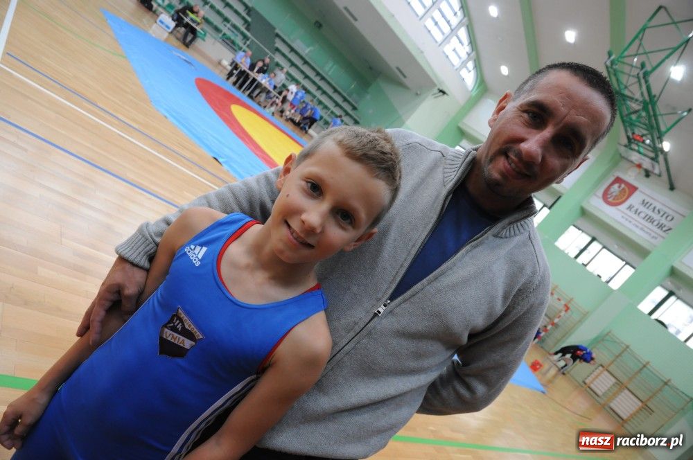 Zdjęcie w galerii na portalu naszraciborz.pl: Zapaśniczy narybek walczył w Arenie wiadomości z regionu