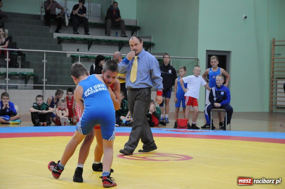 Zdjęcie w galerii na portalu naszraciborz.pl: Zapaśniczy narybek walczył w Arenie wiadomości z regionu