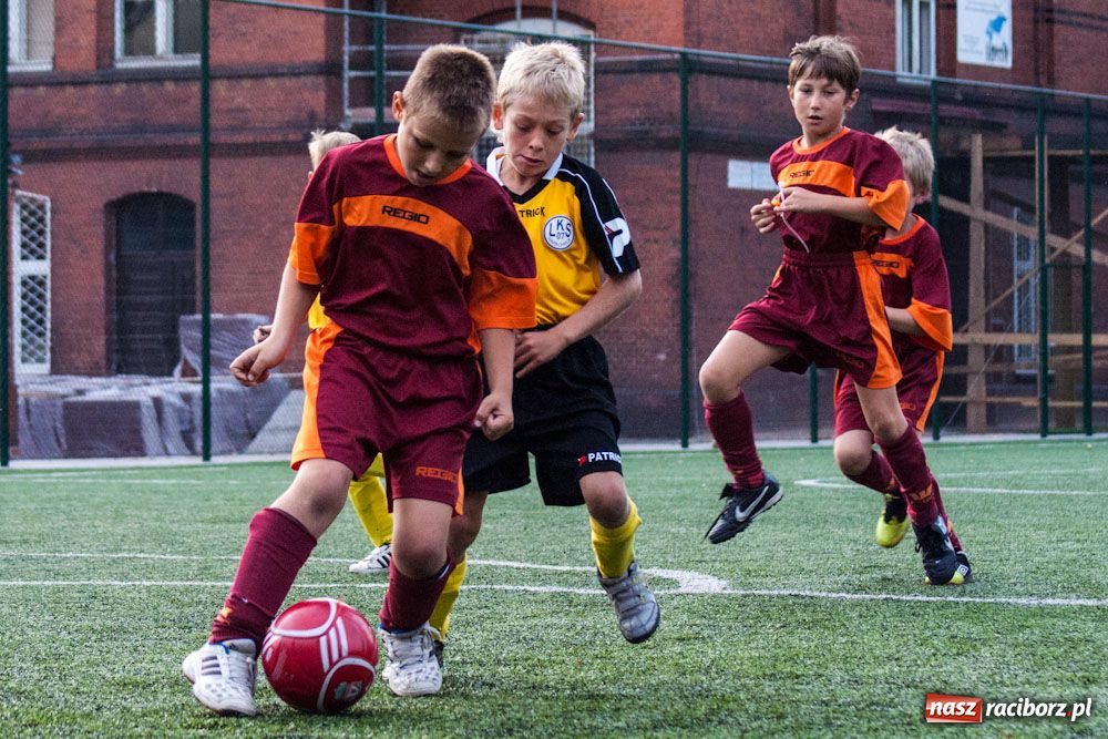 Zdjęcie w galerii na portalu naszraciborz.pl: Spóźniona Nędza pokonała Markowice wiadomości z regionu