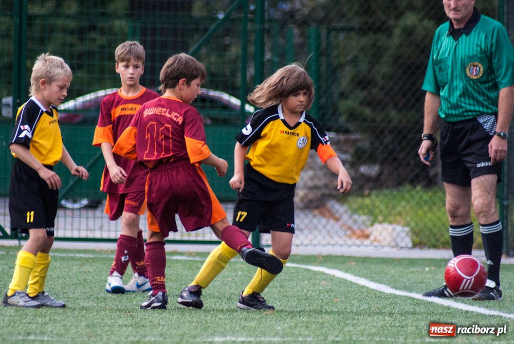 Zdjęcie w galerii na portalu naszraciborz.pl: Spóźniona Nędza pokonała Markowice wiadomości z regionu