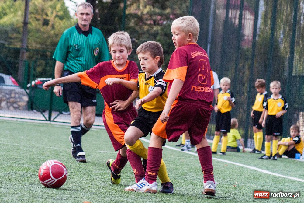 Zdjęcie w galerii na portalu naszraciborz.pl: Spóźniona Nędza pokonała Markowice wiadomości z regionu