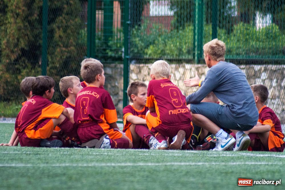 Zdjęcie w galerii na portalu naszraciborz.pl: Spóźniona Nędza pokonała Markowice wiadomości z regionu