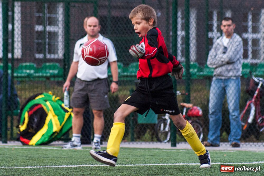 Zdjęcie w galerii na portalu naszraciborz.pl: Spóźniona Nędza pokonała Markowice wiadomości z regionu