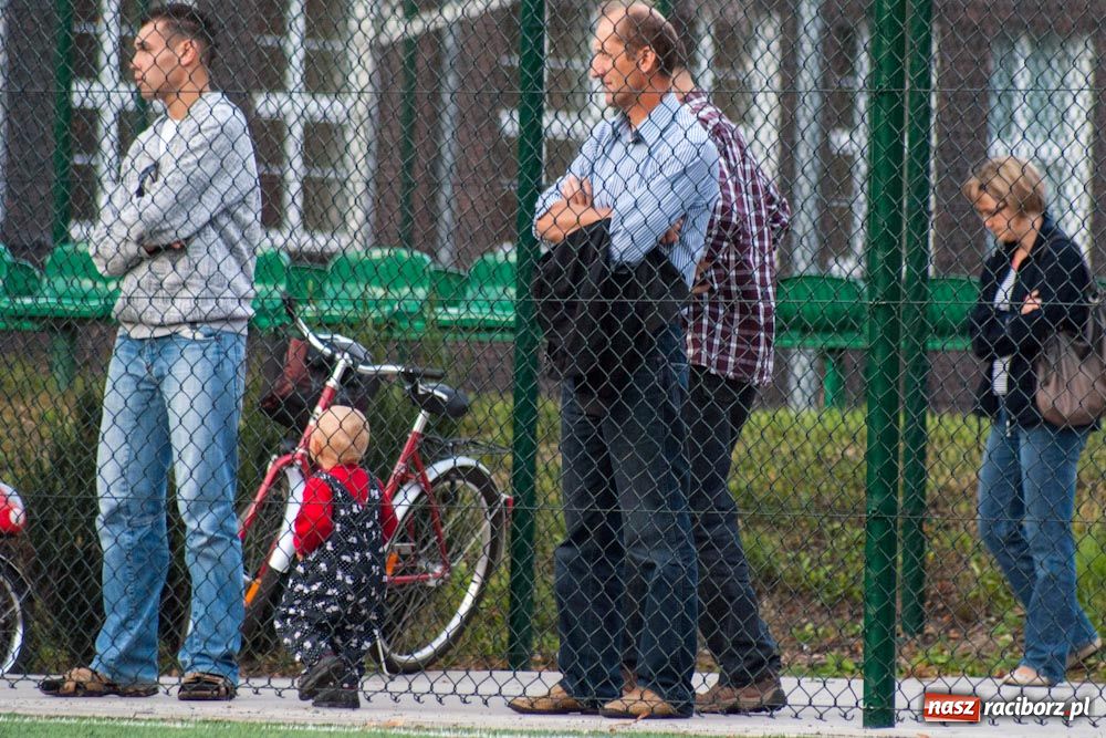 Zdjęcie w galerii na portalu naszraciborz.pl: Spóźniona Nędza pokonała Markowice wiadomości z regionu