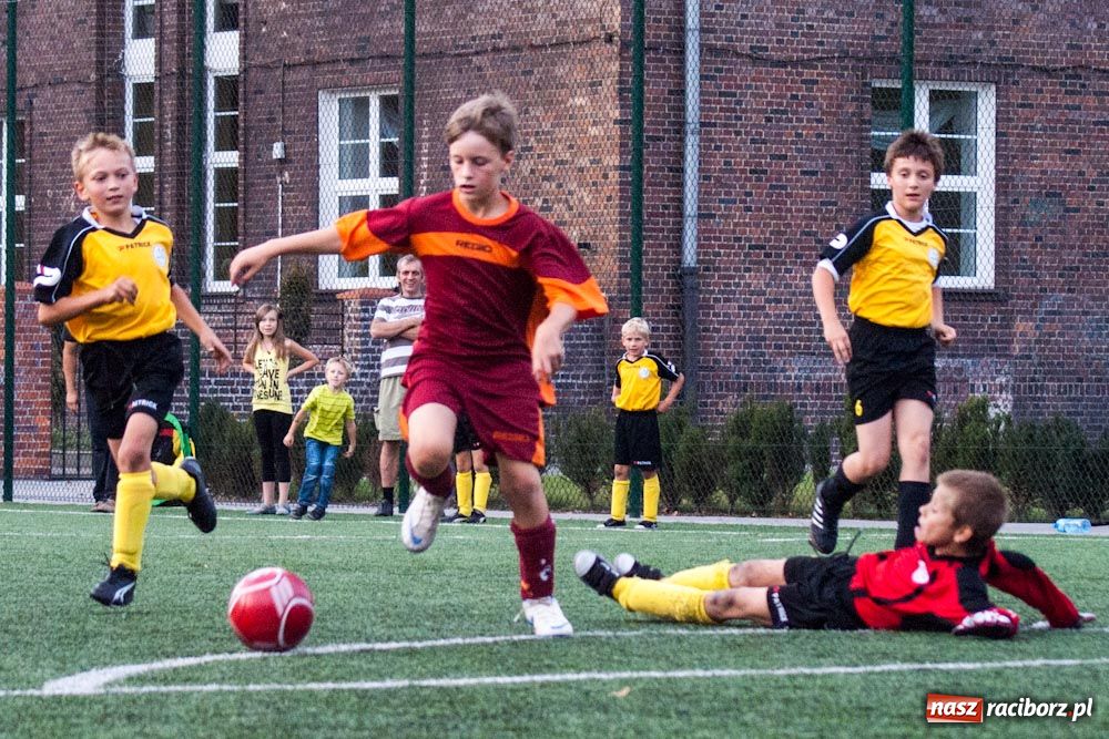 Zdjęcie w galerii na portalu naszraciborz.pl: Spóźniona Nędza pokonała Markowice wiadomości z regionu