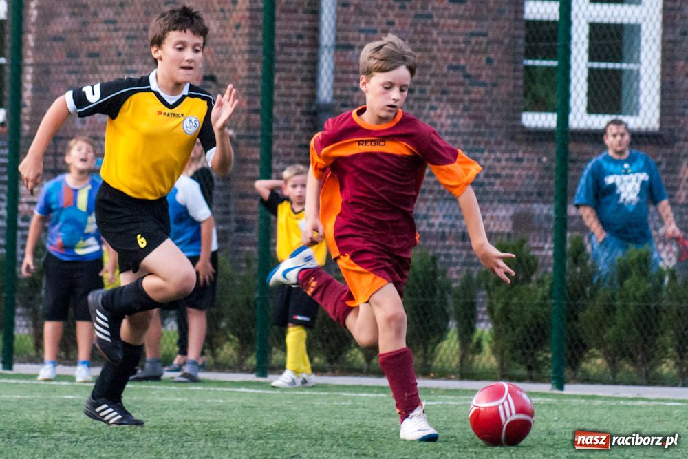 Zdjęcie w galerii na portalu naszraciborz.pl: Spóźniona Nędza pokonała Markowice wiadomości z regionu