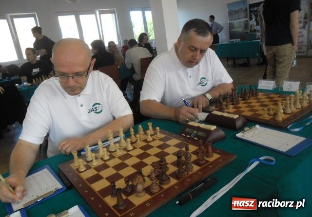 Zdjęcie w galerii na portalu naszraciborz.pl: Szachiści Silesii na MP w Łazach wiadomości z regionu