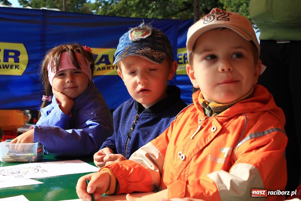 Zdjęcie w galerii na portalu naszraciborz.pl: Pikinik ekologiczny na placu Długosza wiadomości z regionu