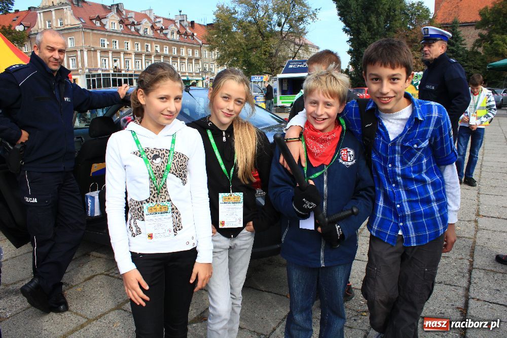 Zdjęcie w galerii na portalu naszraciborz.pl: Pikinik ekologiczny na placu Długosza wiadomości z regionu