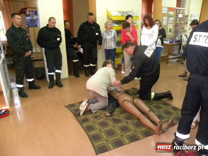 Zdjęcie w galerii na portalu naszraciborz.pl: Panie bibliotekarki będą reanimować wiadomości z regionu