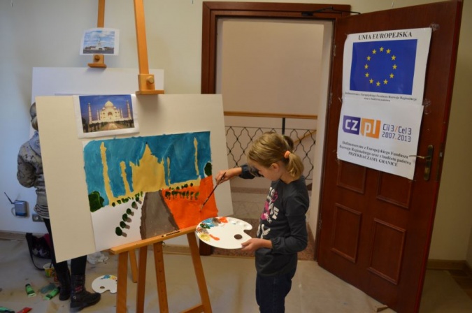 Zdjęcie w galerii na portalu naszraciborz.pl: Sławne budowle świata powstają na zamku wiadomości z regionu