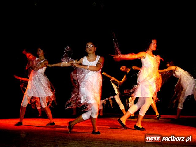 Zdjęcie w galerii na portalu naszraciborz.pl: Konkurs taneczny MDK w Strzesze wiadomości z regionu